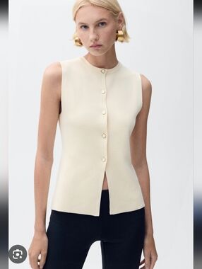 Mango - Cream Sleeveless Button-Front Knit Top